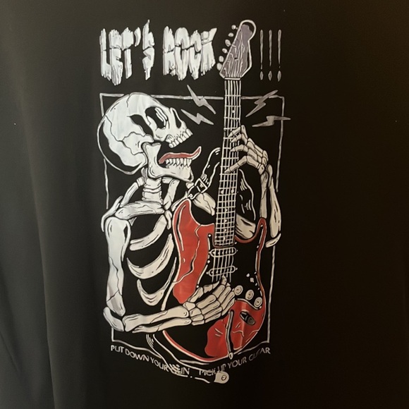 Vintage “let’s rock” skeleton t-shirt - Picture 2 of 2